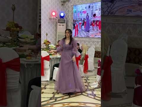 طلبو مني اني اخت العروسه جبيره ارقص كدام المعازيم لس استحي😍😍💃🏻💃🏻💃🏻💃🏻💃🏻💃🏻💃🏻😂