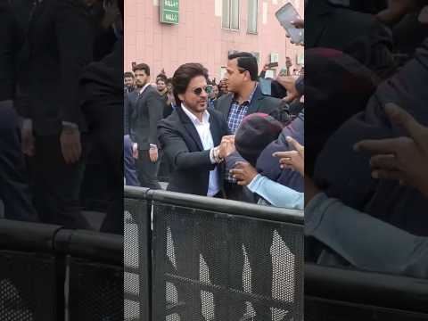 दुबई में Shahrukh Khan और Cristiano Ronaldo का रुतबा! #shorts #rolando