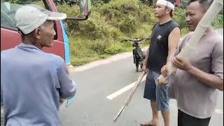 Ketika pak BROTO malak mobil sawit ,Awalnya sangar ga tau di dalam mobil ada pengawal nya.