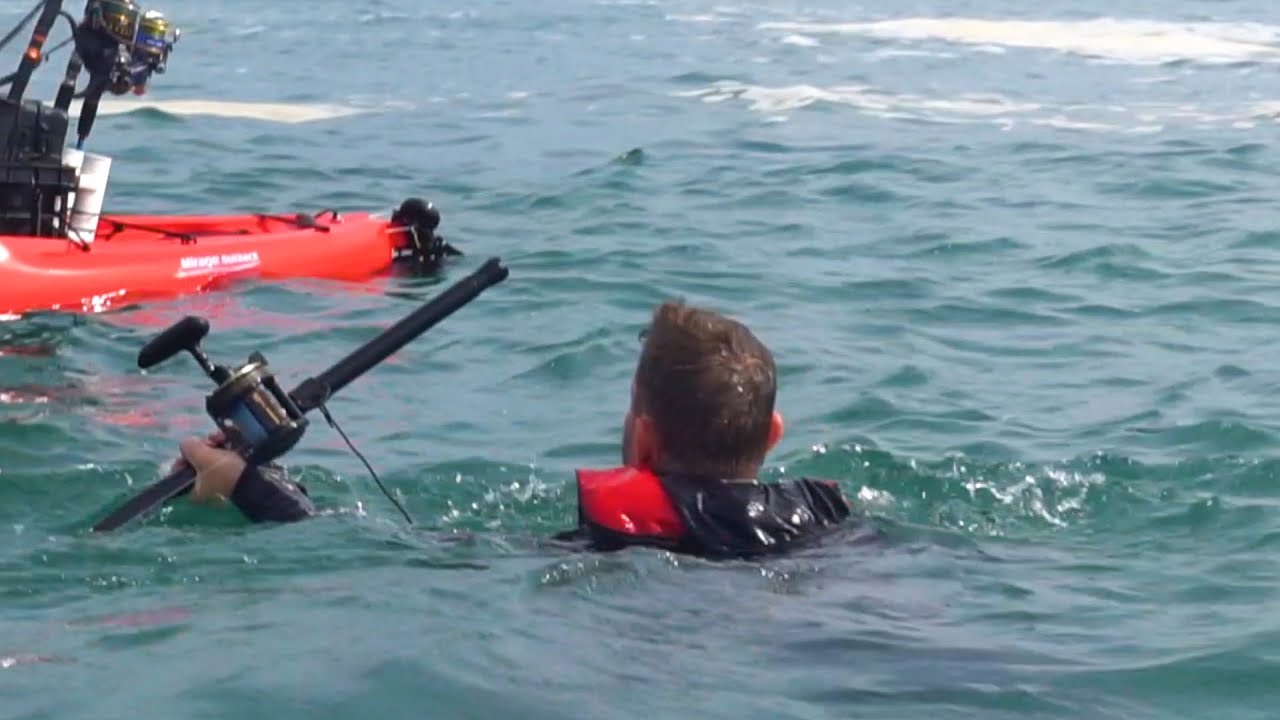 KAYAKER PULLED OVERBOARD BY HUGE FISH Field Trips Panama