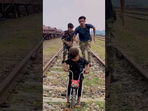 Fast train or baby help to pak army zindabad 🇵🇰🇵🇰#youtubeshorts #pakistan #shortvideo #shorts