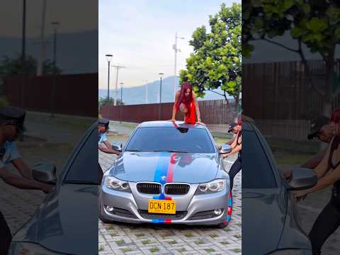 Cuando el coche está cerrado 😂 #viral #parati #jhonnyranks
