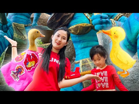 Cam Cam và một ngày nuôi con vịt , cho vịt mặc áo siêu nhân người sắt Iron man - Cam Cam TV