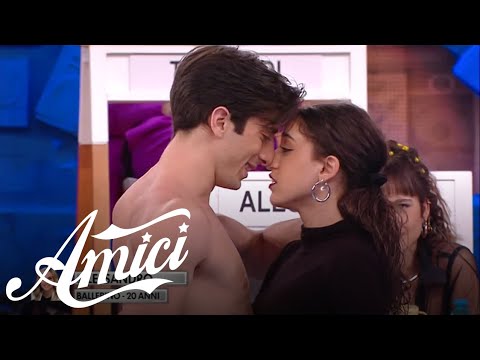 Amici 20 - Alessandro e Giulia - Il conforto