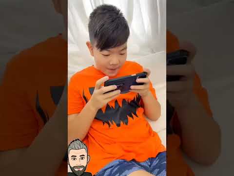 بابا بيشوف حاجات غريبه 😂😂😂 #funny #كوميديات #comedy #سبايدرمان #اكسبلور #shorts