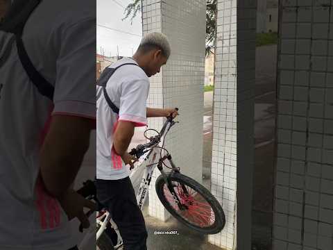 Tudo é possível ??? #graudebike #bike #bikelife #grau #grauderua #shots #viral #cycling