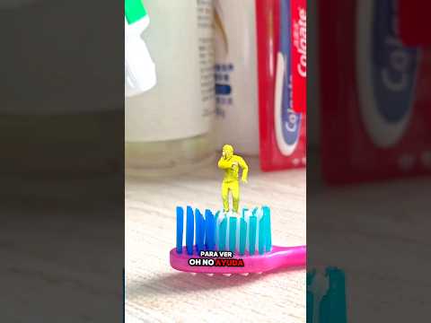 Este Mono Se Subió En Un Cepillo De Dientes 😂🐒 #shorts #ytshorts #trending #viralvideo #shortsfeed