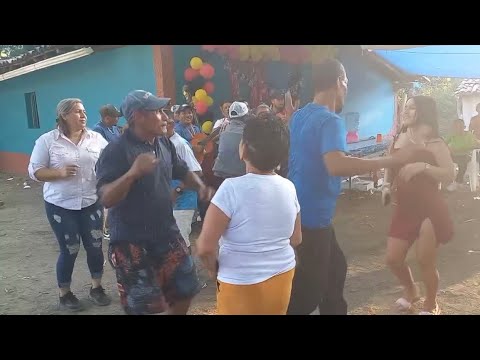 El Baile Zancudito Hermanos Canales