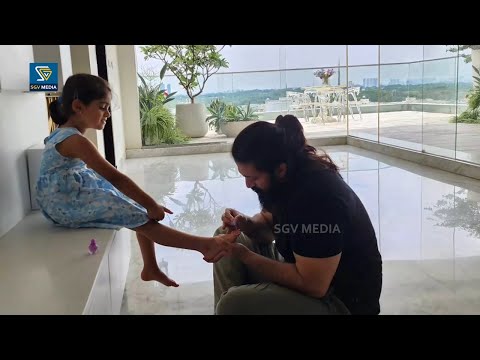 Yash caring his Daughter Ayra like a Little Princess | Ayra Yash | Rocking star yash