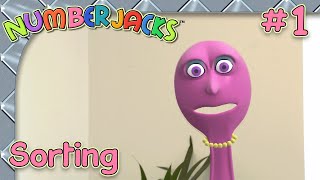 Spooky Spoon's Mix Up! | Numberjacks Maths Course!🔢 Sorting & Matching | Learning with Numberjacks!