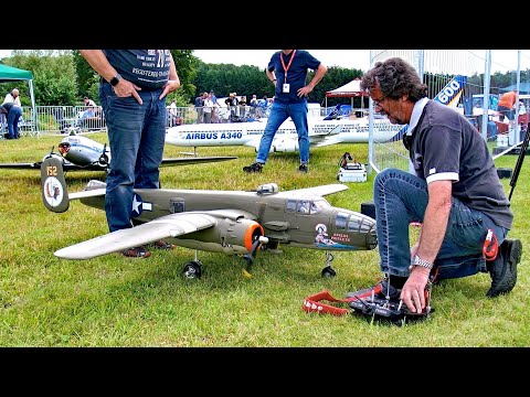 NORTH AMERICAN B-25 MITCHEL RC SCALE MODEL WARBIRD AIRPLANE / FLIGHT DEMONSTRATION !!!