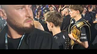 Mamed Khalidov wejście do klatki XTB KSW 117
