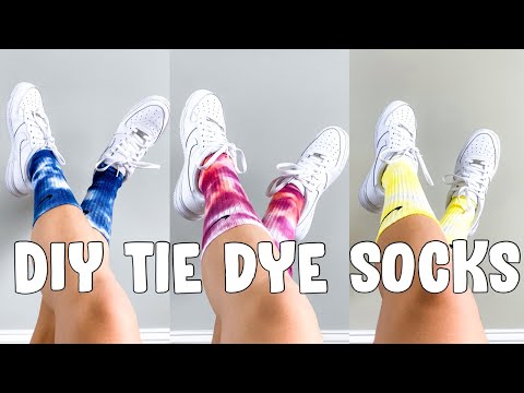 DIY | TIE DYE NIKE SOCKS