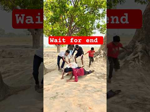 ऐसे दोस्त किसी को न मिले 🤣#comedy #youtubeshorts #funny #trending #viralshorts #ytshorts #pkdhasu