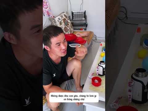 Bình nước của tớ có khóa vân tay xịn xò