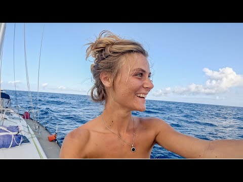 STUCK in the doldrums ALONE on my 50 ft boat in the middle of the PACIFIC OCEAN [ep 164]