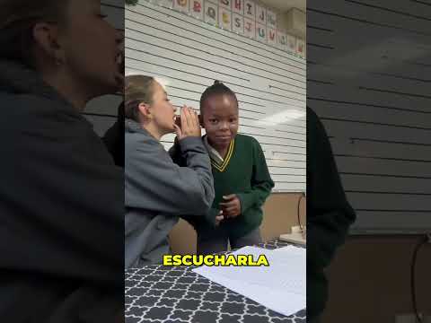 Les dijo que sonrieran si querian una nueva maestra y estas fueron sus reacciones🥹 #shorts