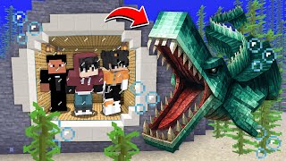 How To BUILD An UNDERWATER SAFE BUNKER From MUTANT SHARK In Minecraft!