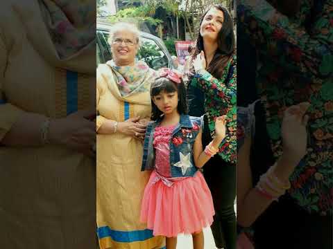 very beautiful actress ashwarya rai and her mother#ashwaryarai #ashwaryaraishorts #ashwaryabachchan