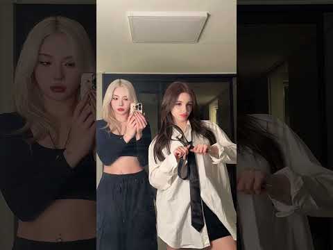 동생 앞에서 새로 배워온 춤을 춰보았다