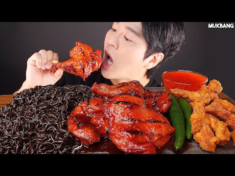 Mukbang ASMR #Shorts :) Spicy BBQ Chicken & Ghost Pepper Noodle Eating 고스트페퍼 라면 로스핀 핫데블 치킨 먹방