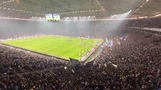 Schalke Stuttgart 2:1 am 25.02.2023 nach dem Spiel Mannschaft in der Kurve