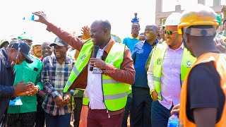 UTAPENDA UPENDO WA WAZIRI AWESO KWA WASAIDIZI WAKE KWENYE ZIARA, AWAMWAGIA MAJI KWA FURAHA NA KUIMBA