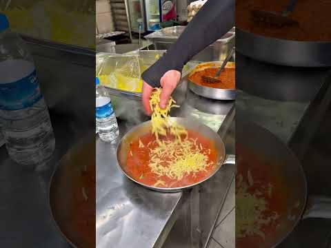Samsun’un meşhur çakallı menemeni yapılışı !! #menemen #menementarifi #youtubeshorts #keşfet #food