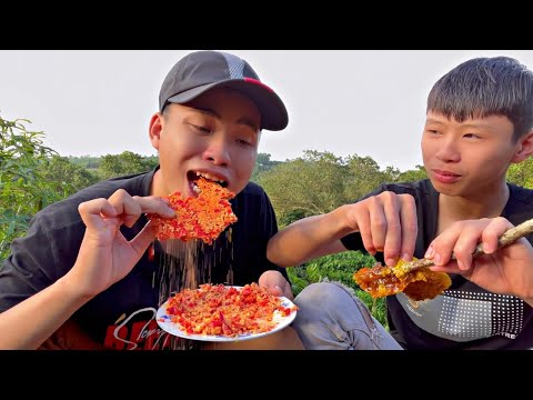 Thử Ăn Tổ Ong Chấm Muối Ớt Siêu Cay