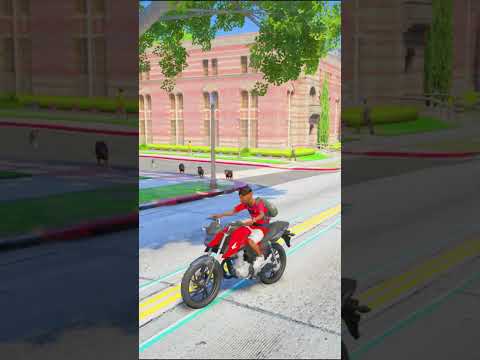 TIVE QUE CORRER DOS CACHORRO NA ESCOLA DE MOTO KKKKK #shorts  #gta5 #gta #gta5vidareal