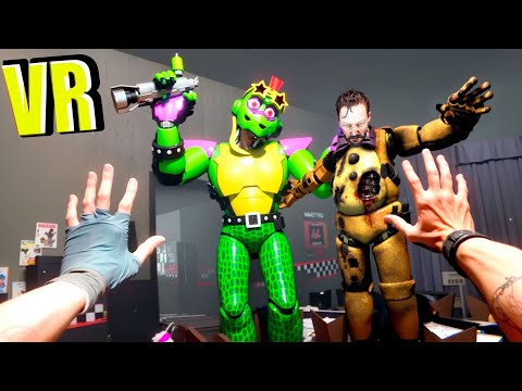 VR АНИМАТРОНИКИ ПУГАЮТ ОХРАННИКА В БОНЕЛАБ FNAF COOP MOD BONELAB НО МОНТИ ЗАЩИЩАЕТ МЕНЯ