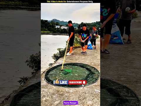 बूढ़े ने तरबूच से मछलिया पकड़ी 🤯 ||#shorts #shortsfeed #shortsvideo