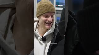 SHL-spelaren kör grävmaskin