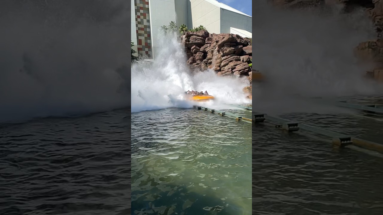Jurassic Park at Universal Orlando Resort #waterride #themepark