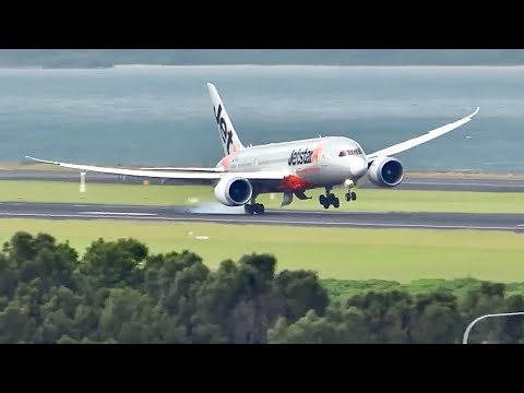 787 Gear Fails On Takeoff