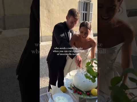 This is Way Better than Wedding Cake…via: @thebtsbride #wedding #food #viral