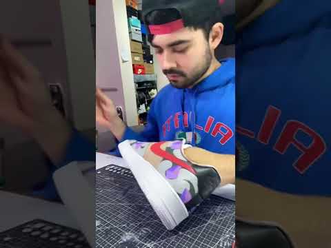 #Pintando Sneakers para @ZiilverK 🔥🎮 #zilverk #vidagamer #sneakers #customsneakers #twitchlatam