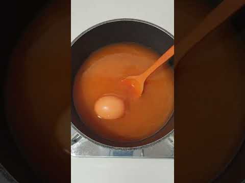 계란에 구멍 뚫고 라면 국물에 삶으면 라면 맛나요