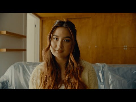 Stephanie Poetri & gnash - Breakfast in Bed (Official Music Video)