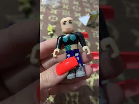 Callmehbob Toy Code Redeem 07 2021 - unpacking roblox toys