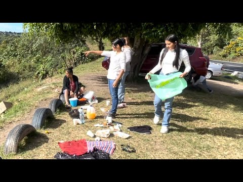 No lo puedo creer; mira lo que encontramos a la orilla de la calle 😳