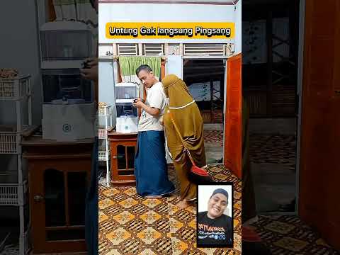 senyum yang bikin ketawa lepas ngakak  bolo sangat menarik perhatian #PakDosen