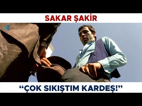 Sakar Şakir Türk Filmi | Şakir, Fuat'ın Şapkasına Koyveriyor!