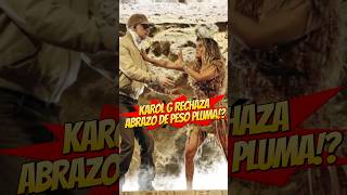 Karol G rechaza abrazo de Peso Pluma en Coachella ? 😳 #pesopluma #karolg #coachella #viral #shorts