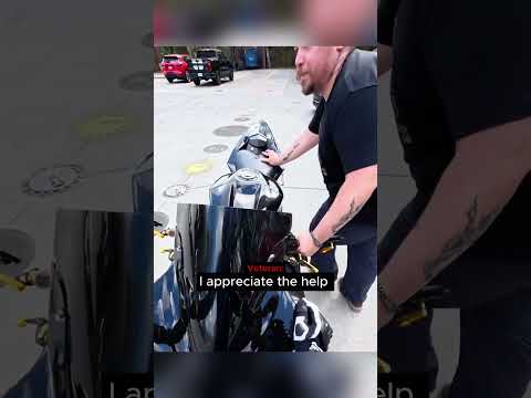 Biker helps veteran start his bike