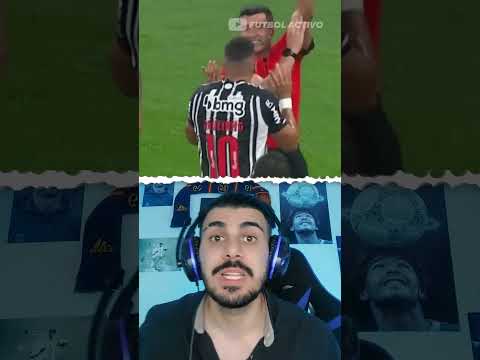 این دروازه بان فوتبال برای نجات تیم گذاشت تا گل بخوره!