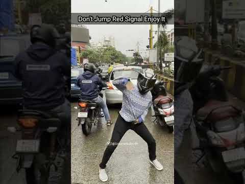 Firecracker | Jayeshbhai Jordaar Ranveer Singh | Laal Rangi Chola | Subodh Londhe | Helmet Guy Dance