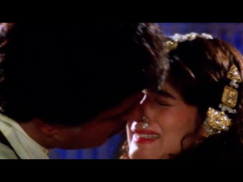 टिवंकल खन्ना ने राज बब्बर के साथ बितायी सारी रात | Ajay Devgan & Twinkle Khanna Romantic Love Story