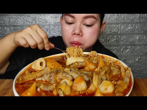 Seblak mie komplit toping ceker ayam kuah mercon pedas Mukbang