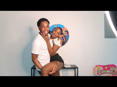 Pretend I'm A Random Girl Couple Challenge